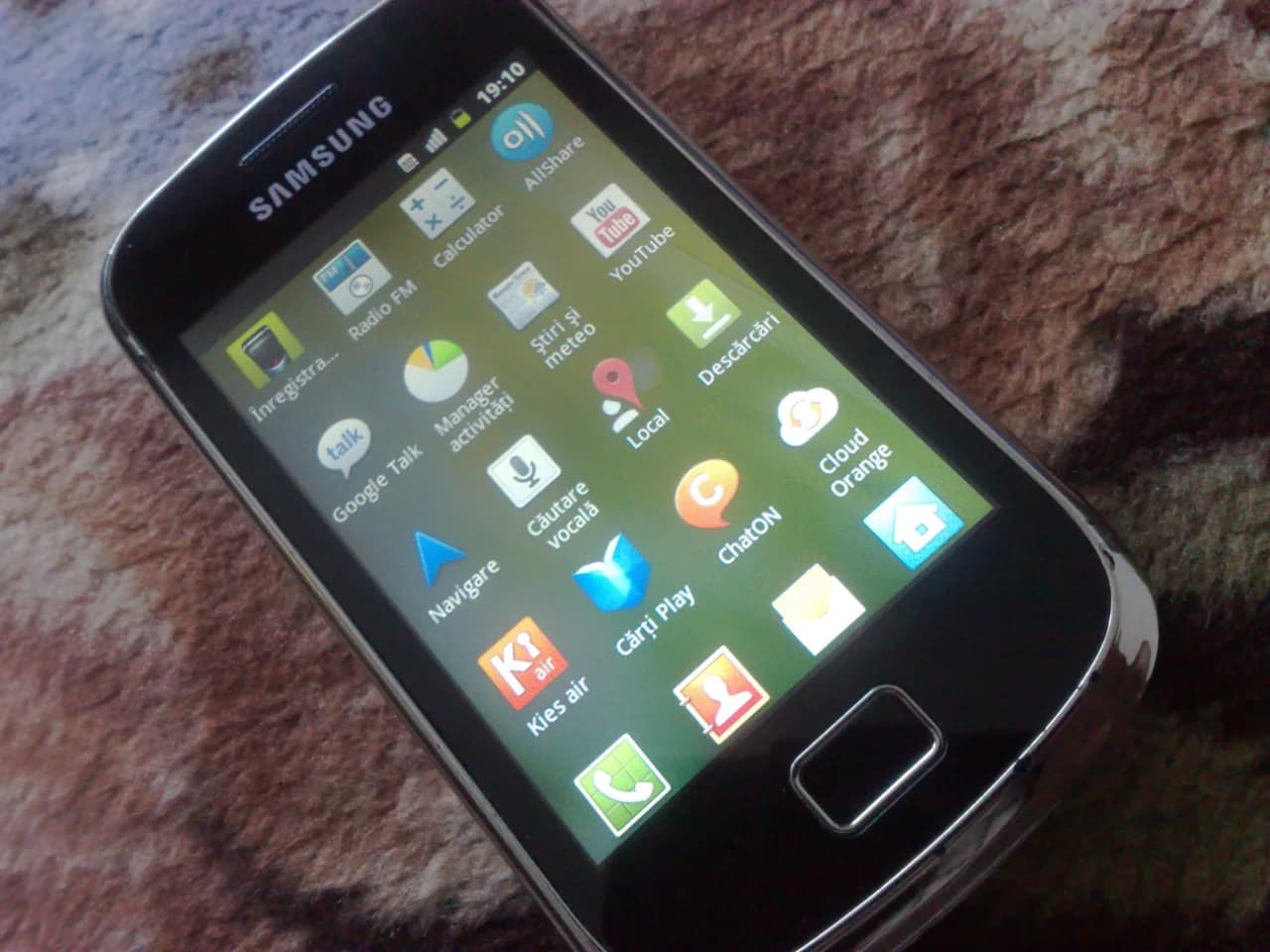 Samsung Galaxy S2 mini impecabil – fotografia 2 din 8