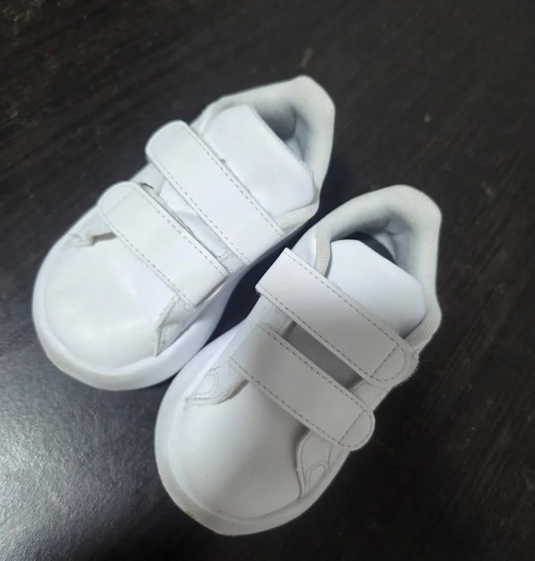 Adidași Adidas marimea 23