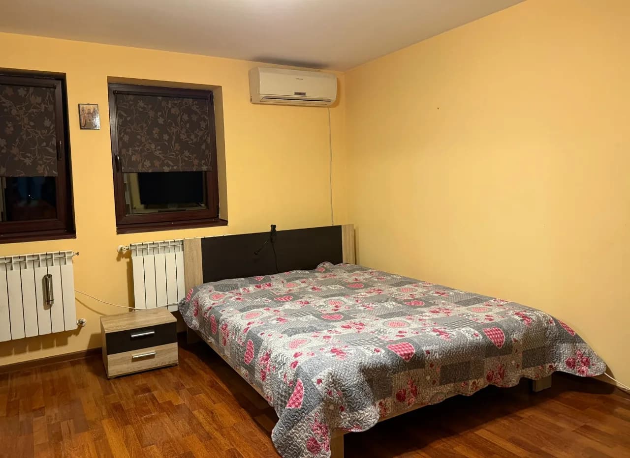 Casă de vânzare – fotografia 3 din 8