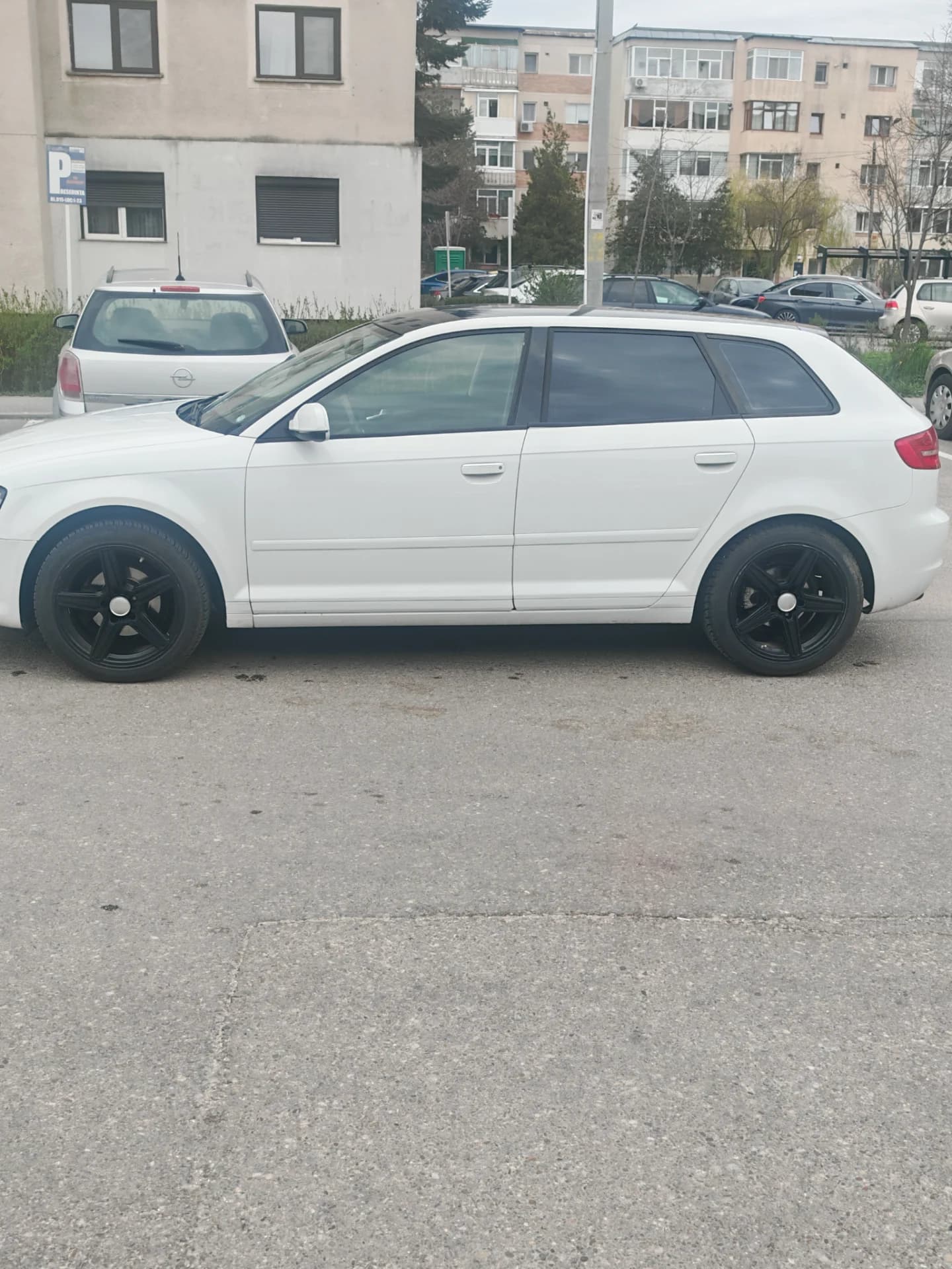 Vând audi a 3 an 2010 – fotografia 3 din 5