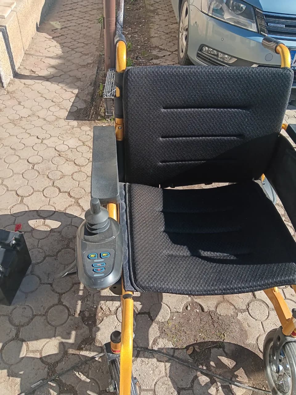 Carut electric persoane handicap – fotografia 4 din 4