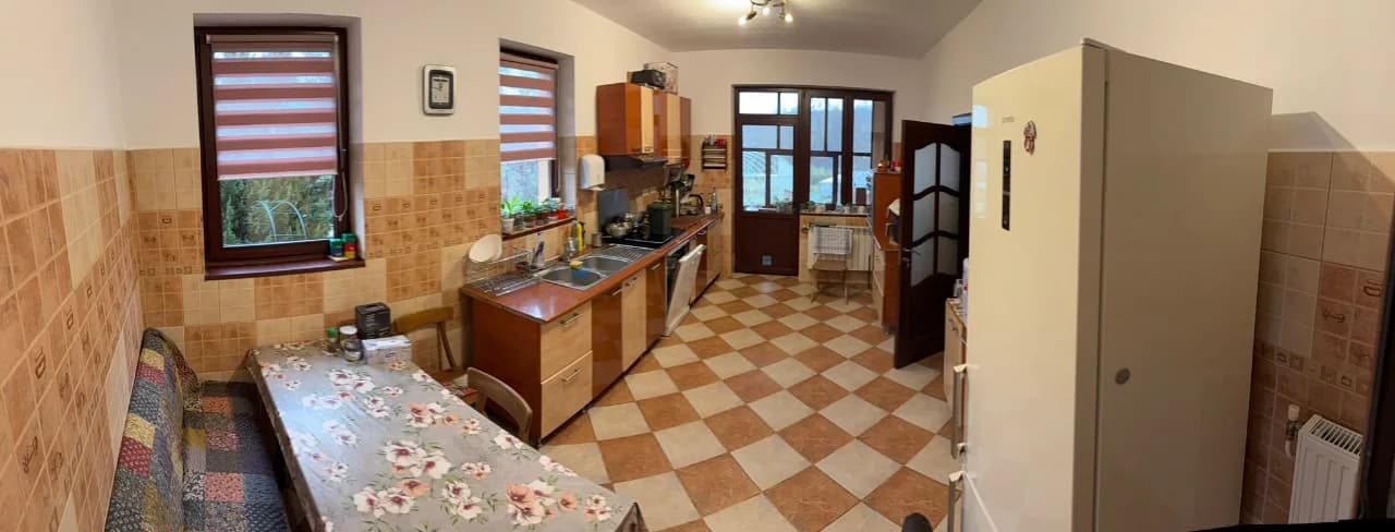 Casă de vânzare – fotografia 5 din 8
