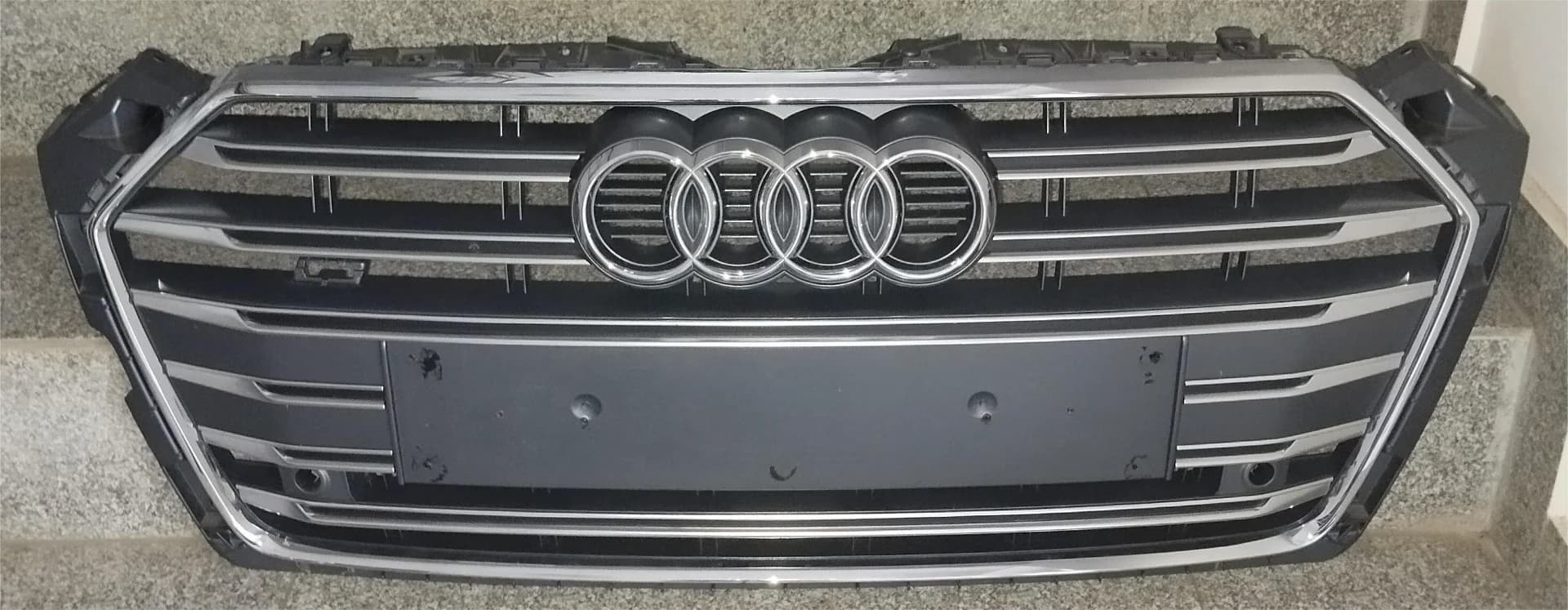 Grila radiator Audi A5 S5 F5 – Joita, Giurgiu