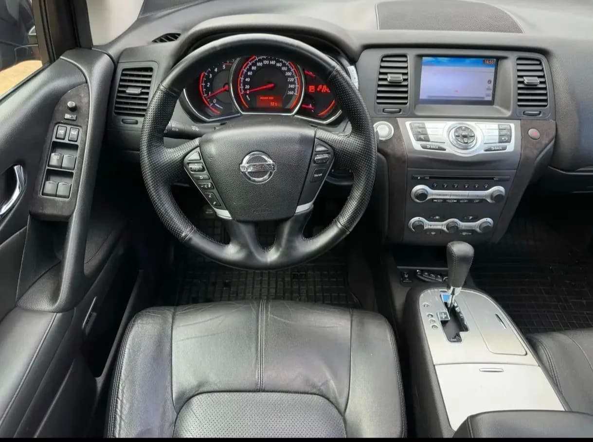 vând sau schimb Nissan Murano – fotografia 5 din 8