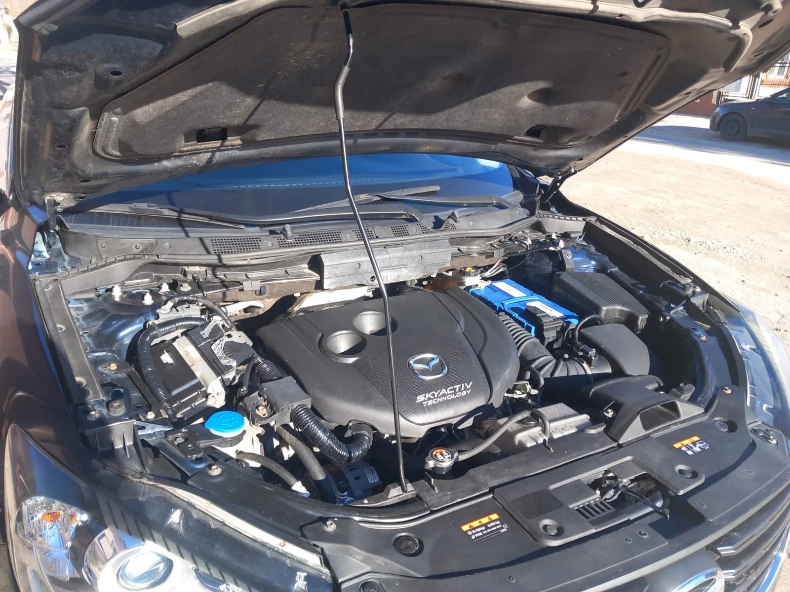 Vând /schimb Mazda cx5 2.2 diesel impecabila 2017 4x4 cu garanție la motor și cutie 1 an – fotografia 3 din 8