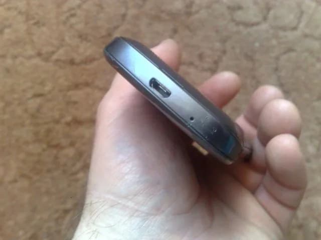 Samsung Galaxy Gio GT-S5660 – fotografia 6 din 8