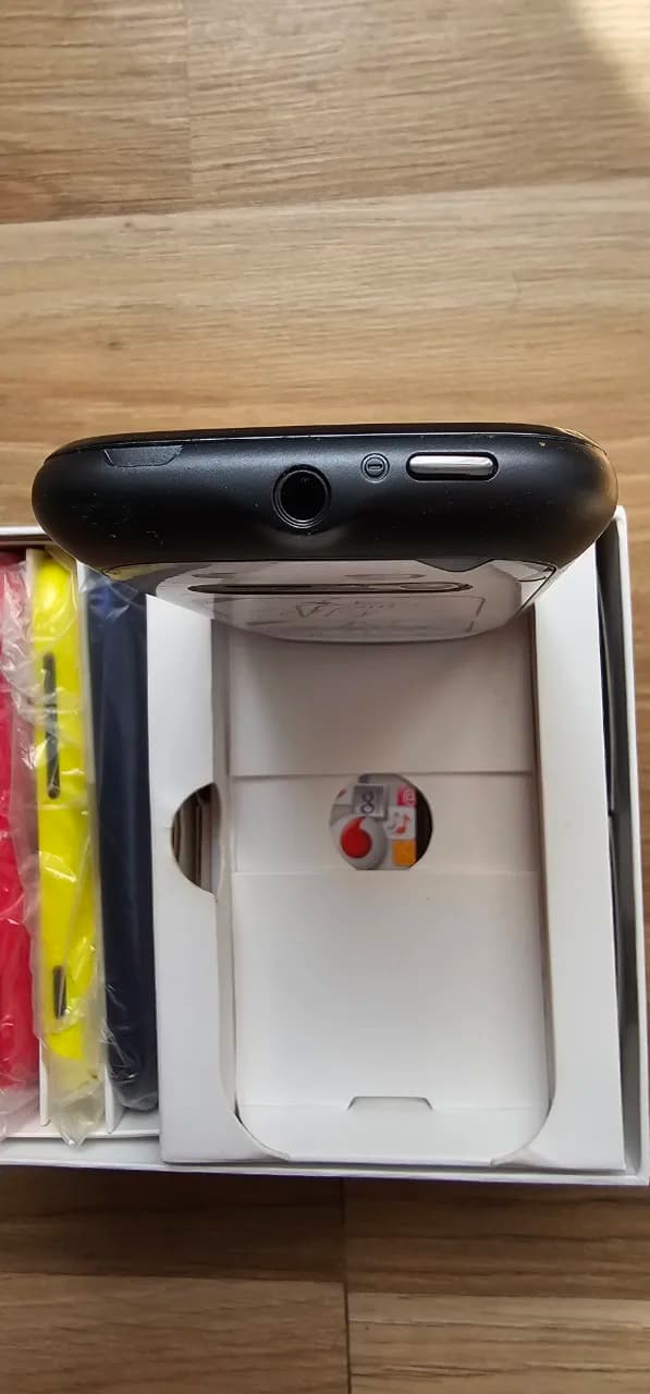 Vodafone Smart Mini II v860, nou,cu foliile pe el – fotografia 5 din 7