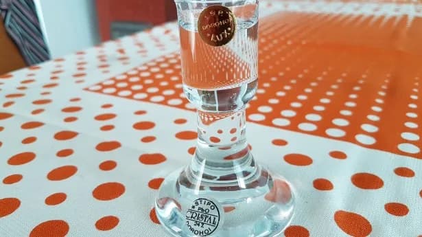 Sfesnic mic cristal Romania foarte vechi – fotografia 2 din 2