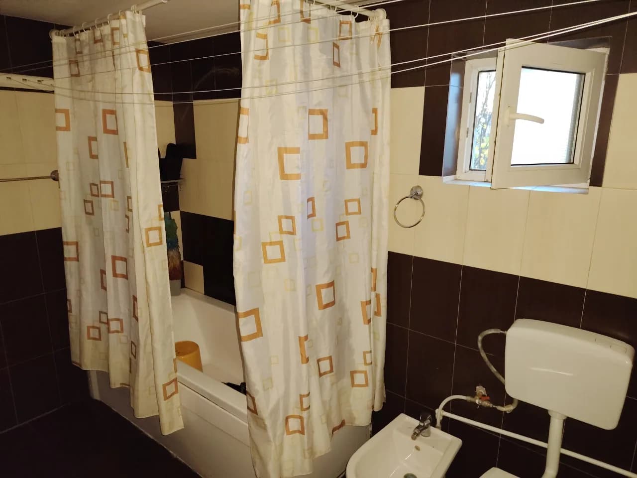 închiriez vila Techirghiol 5 camere – fotografia 4 din 7