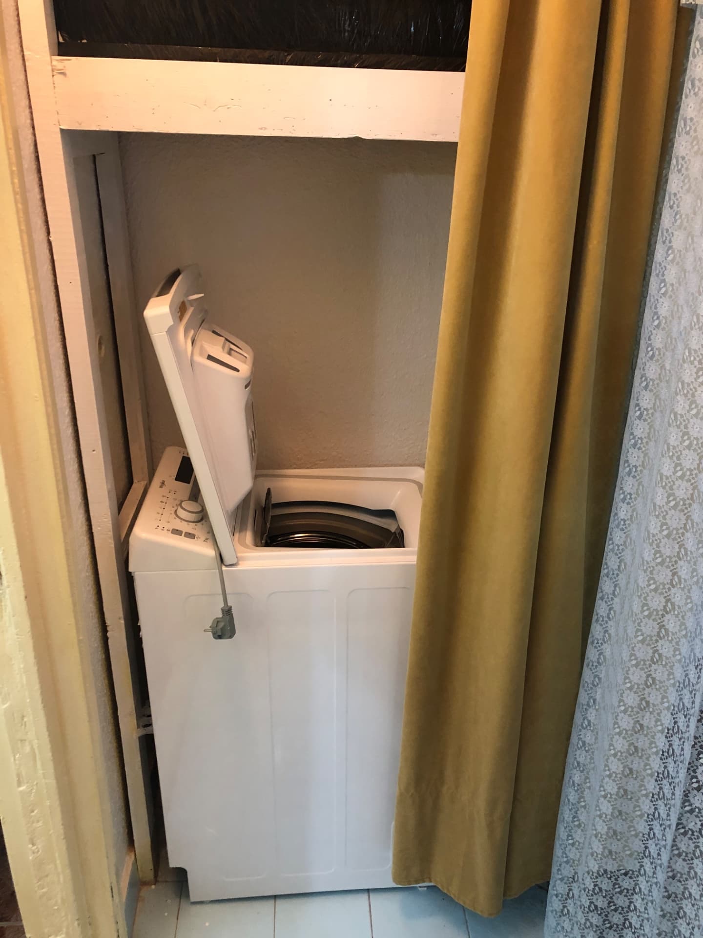 Vând apartament 2 camere semidecomandat – fotografia 3 din 8