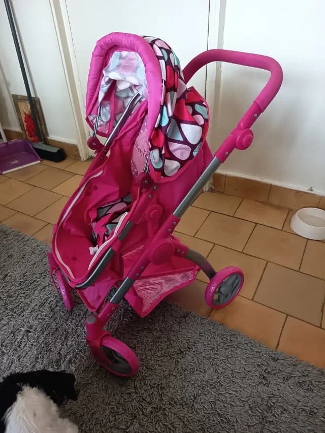 cărucior pentru păpuși