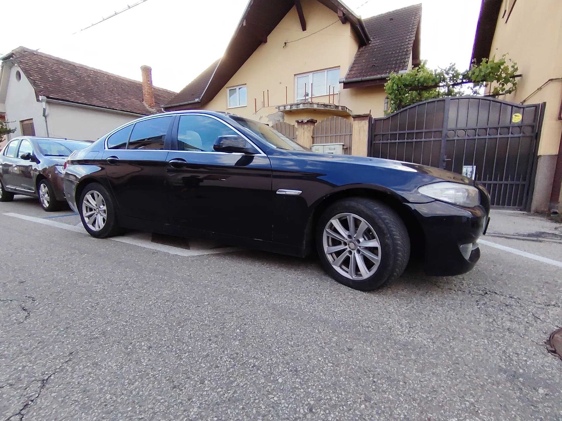 BMW 525D X-drive – fotografia 6 din 7