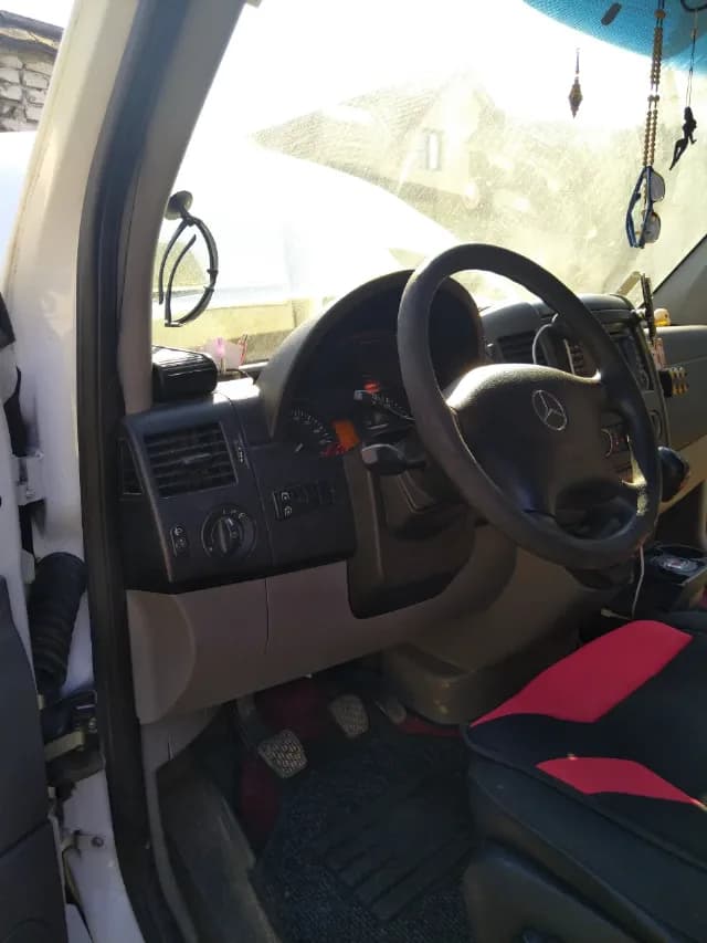 Mercedes Sprinter 319