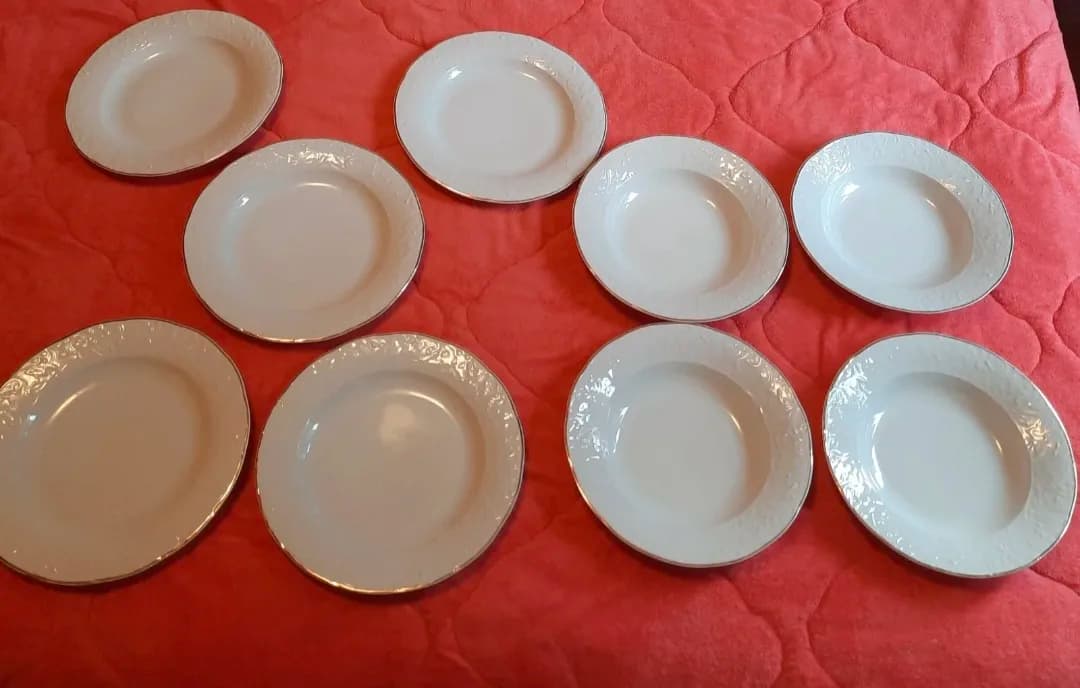 Set 9 farfurii cu fir auriu, WellcoKrefeldGermania, folosite – fotografia 7 din 8