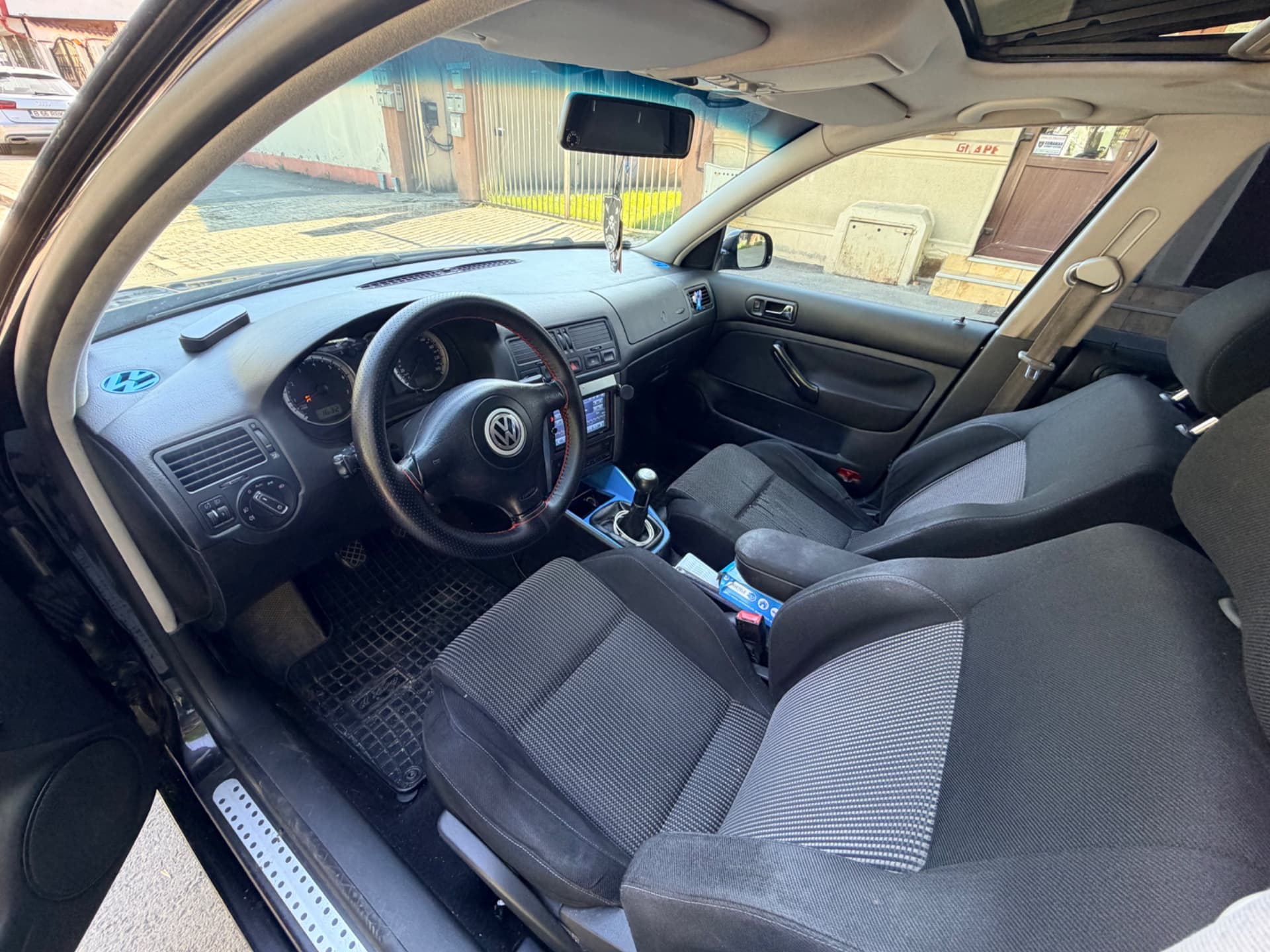 VW Golf 4 1.6 FSI 2003 – fotografia 6 din 8