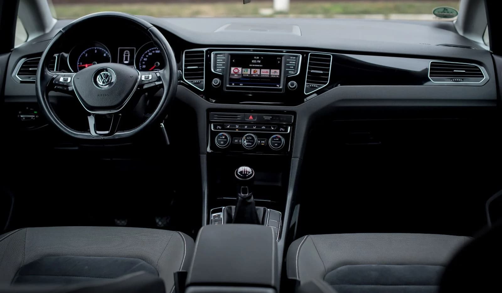 Vând Golf 7 2000tdi 150cp an 2017 Nr roși valabile – fotografia 4 din 7