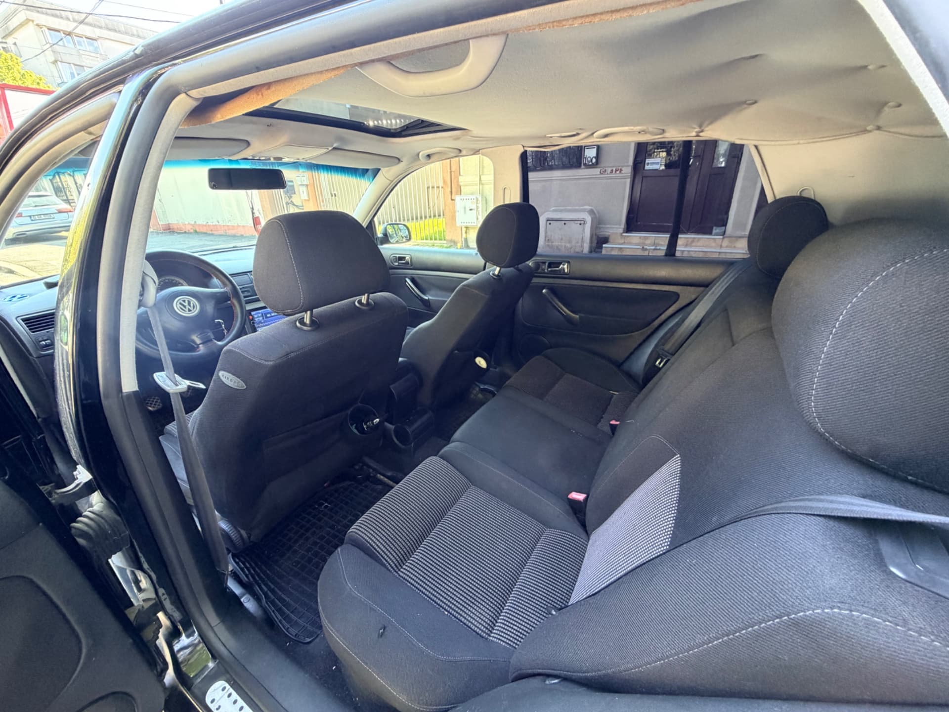 VW Golf 4 1.6 FSI 2003 – fotografia 7 din 8