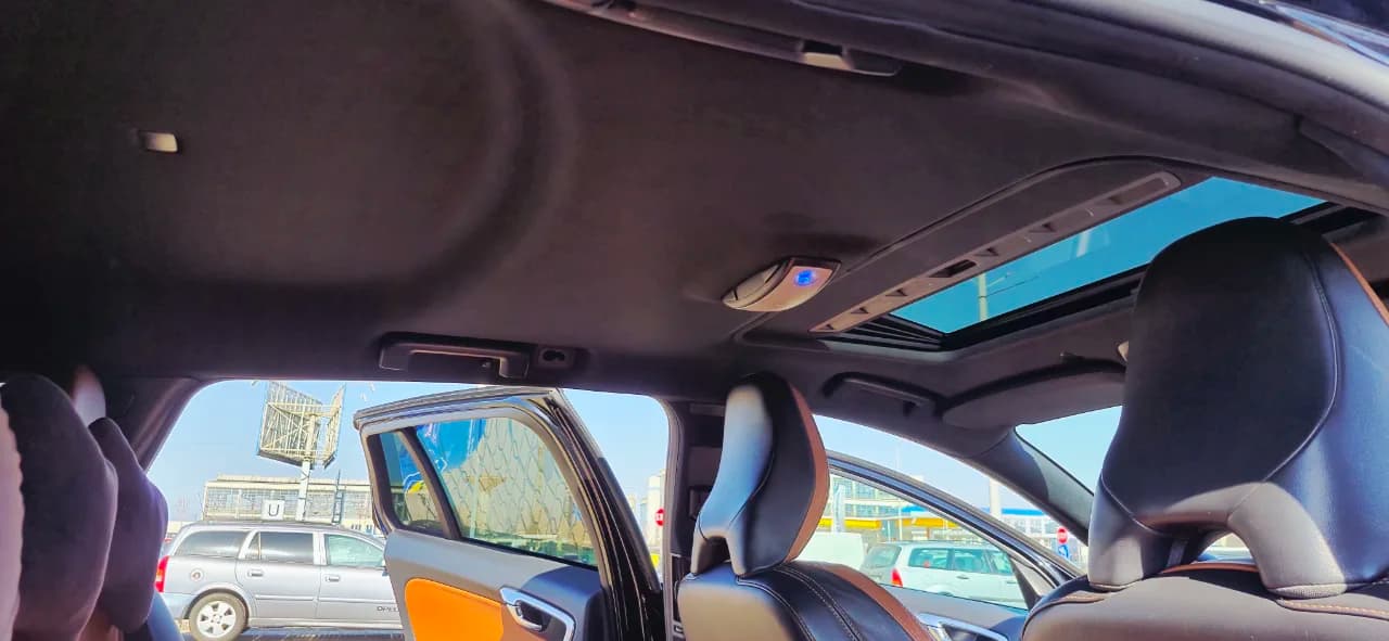Volvo V60 D6 Plug-in-Hybrid – fotografia 8 din 8