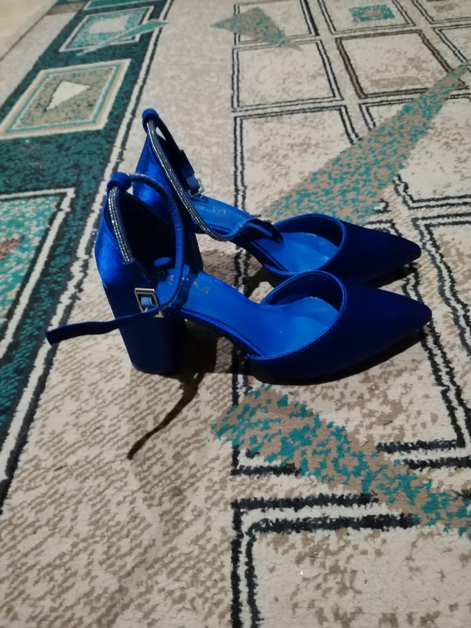 pantofi eleganți