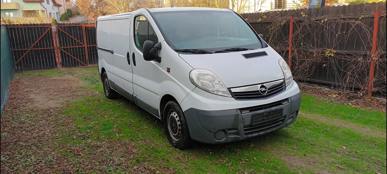 Opel Vivaro 2,0 Diesel fab 2014 model Lung – fotografia 2 din 8