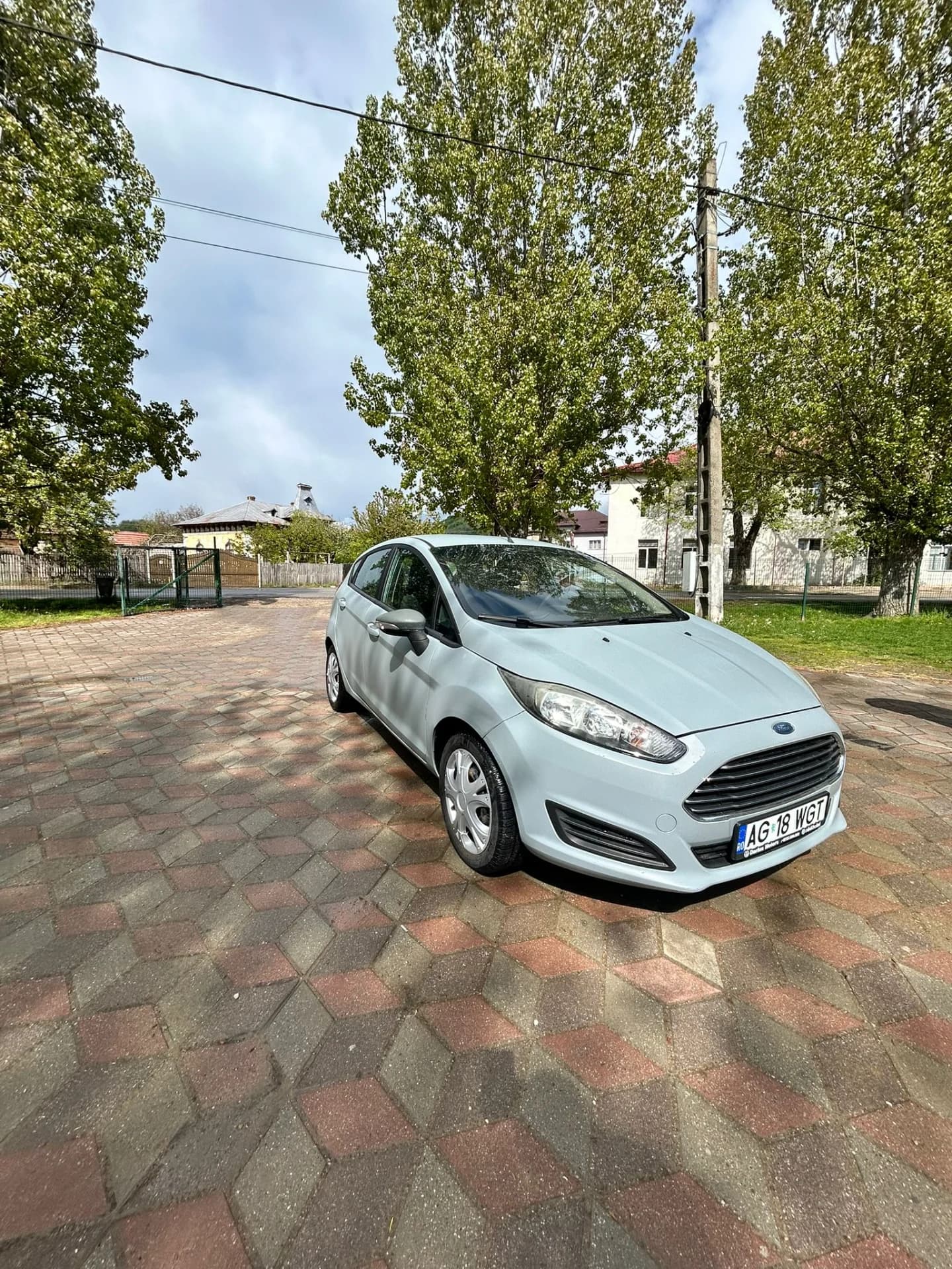 Ford Fiesta 1.5 TDCI – fotografia 4 din 6