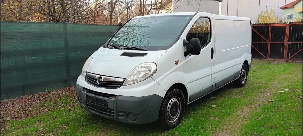Opel Vivaro 2,0 Diesel fab 2014 model Lung – fotografia 3 din 8