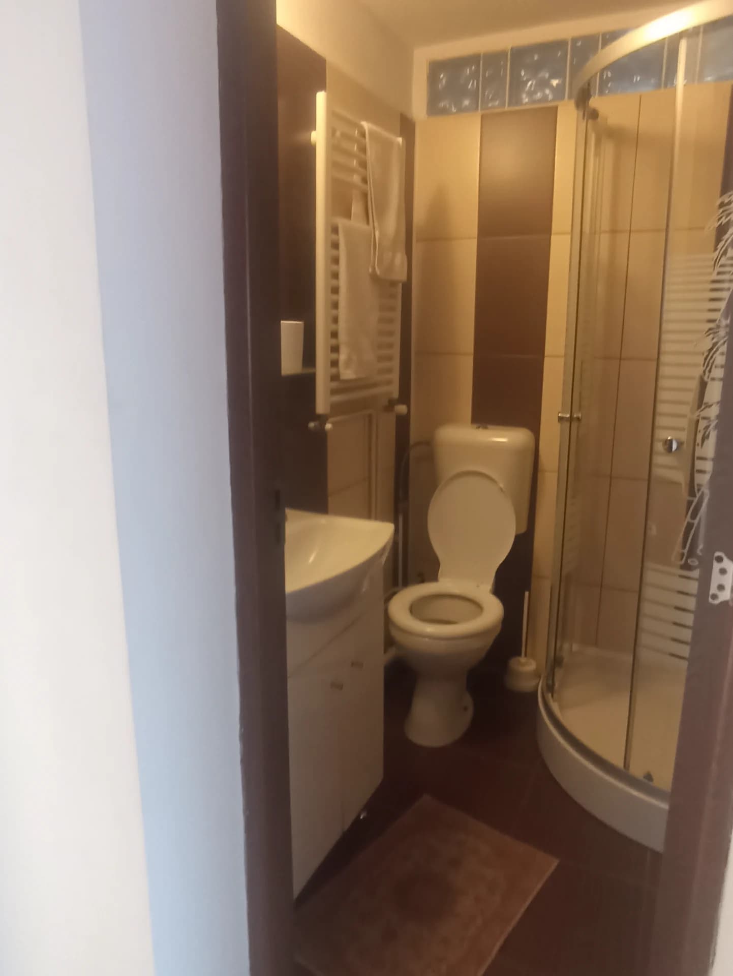 Cazare Casa Linistita – fotografia 4 din 8