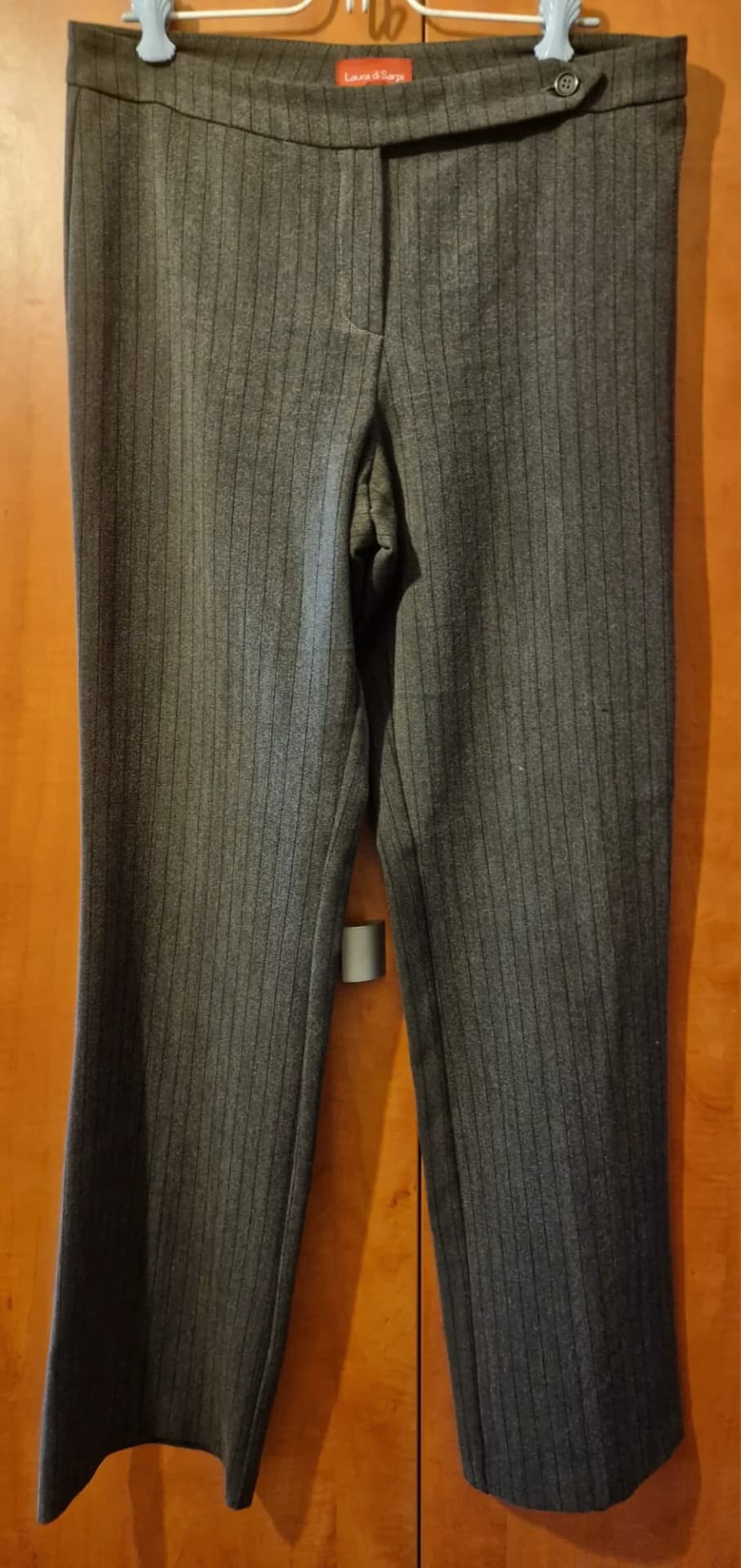Laura di Sarpi - pantaloni eleganti, gri cu dungi, mărimea 40