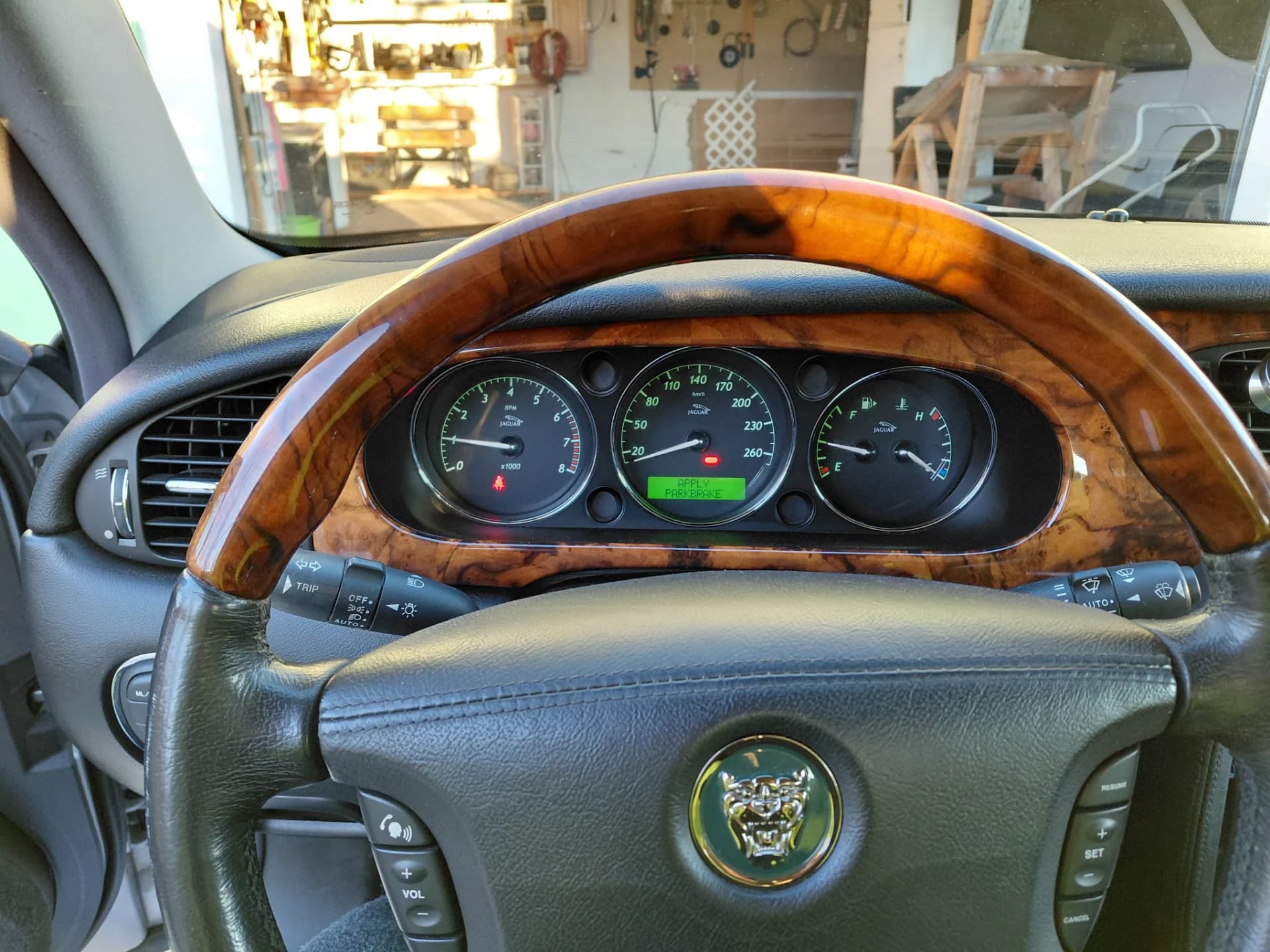 Jaguar XJ6 Sport – fotografia 5 din 6