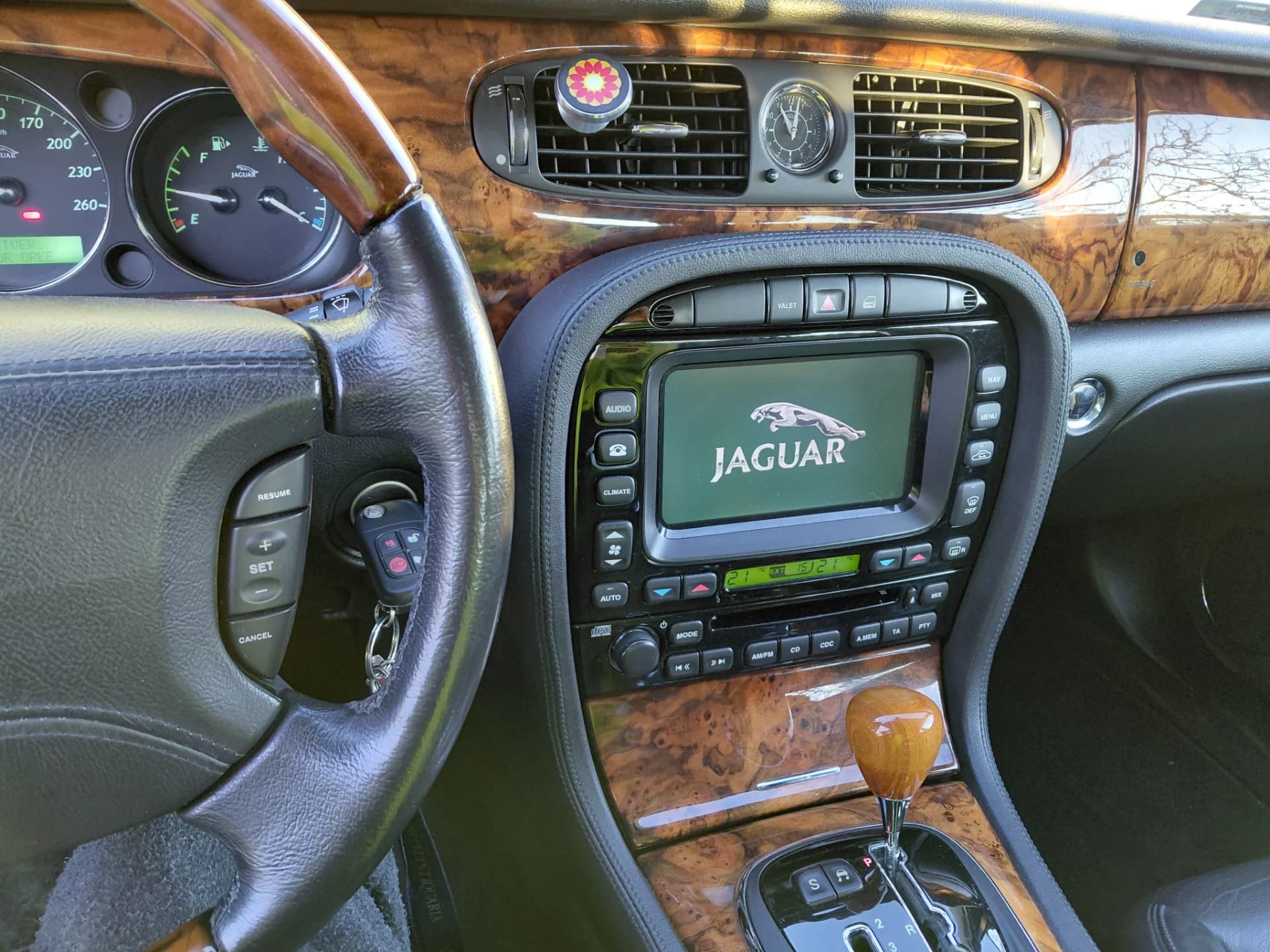 Jaguar XJ6 Sport – fotografia 6 din 6
