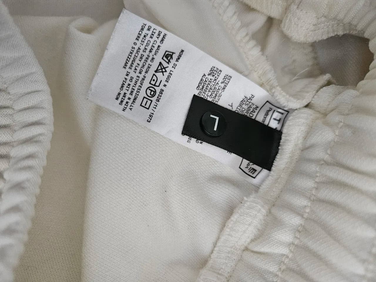Pantaloni firmă – fotografia 7 din 8