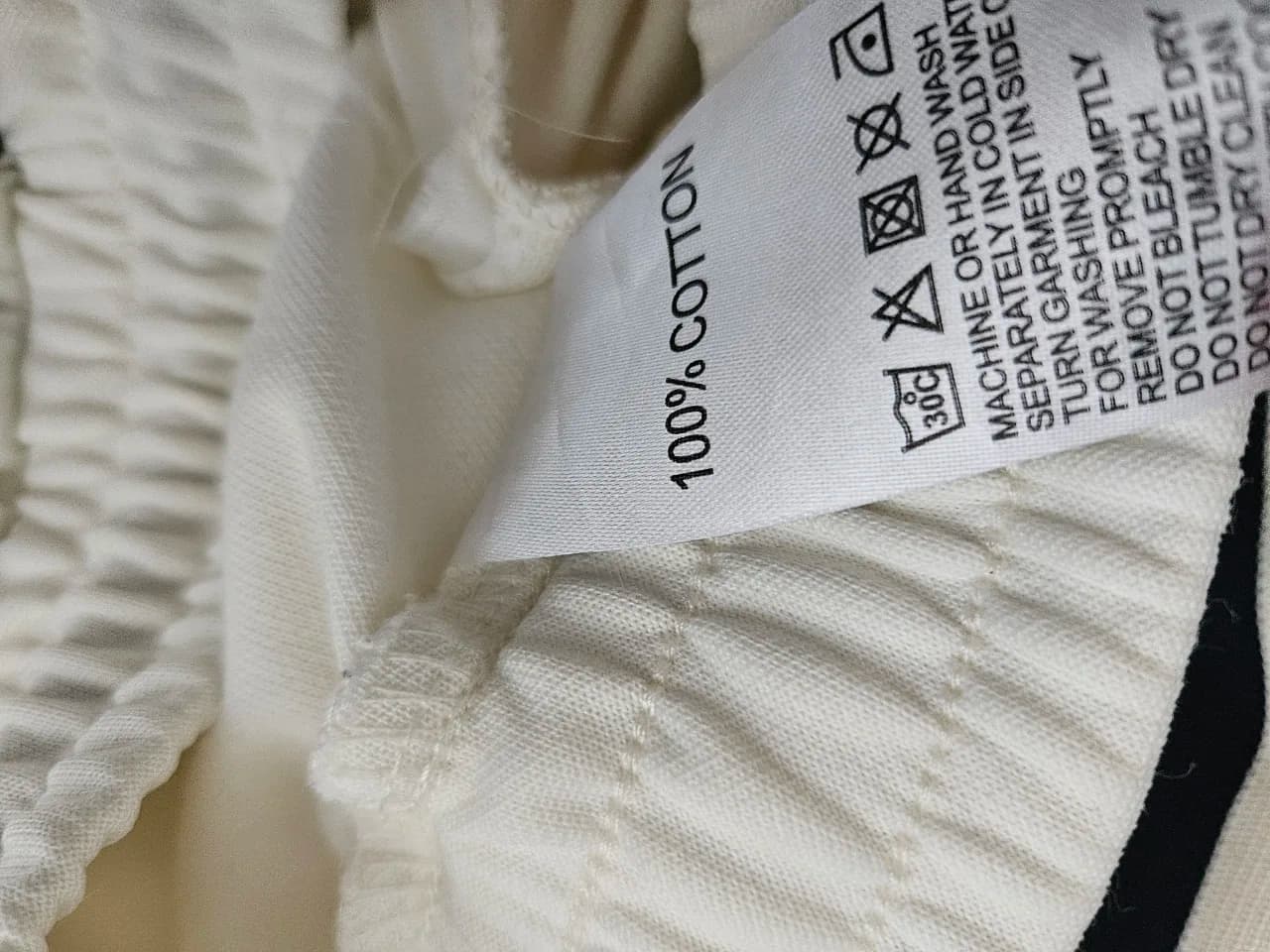 Pantaloni firmă – fotografia 4 din 8