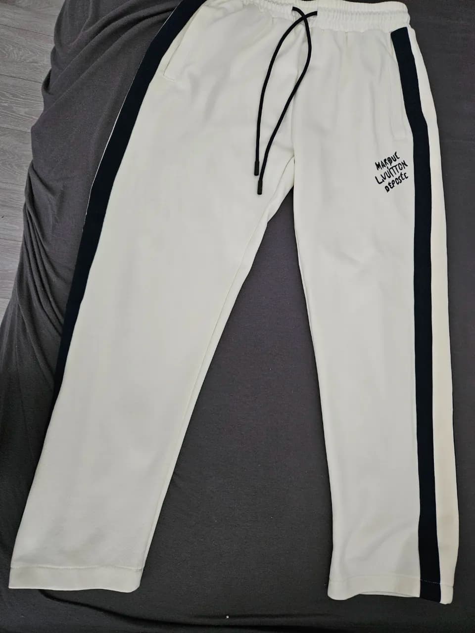 Pantaloni firmă – fotografia 2 din 8