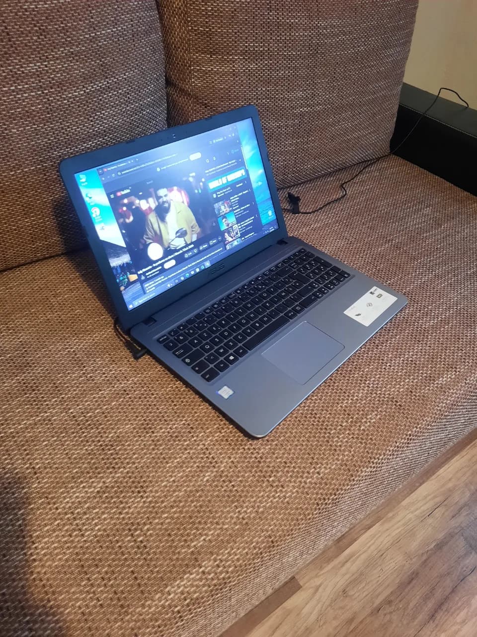 Asus CPU Intel Core I5 6200U Rami 8 Gb Ddr4 – fotografia 5 din 8