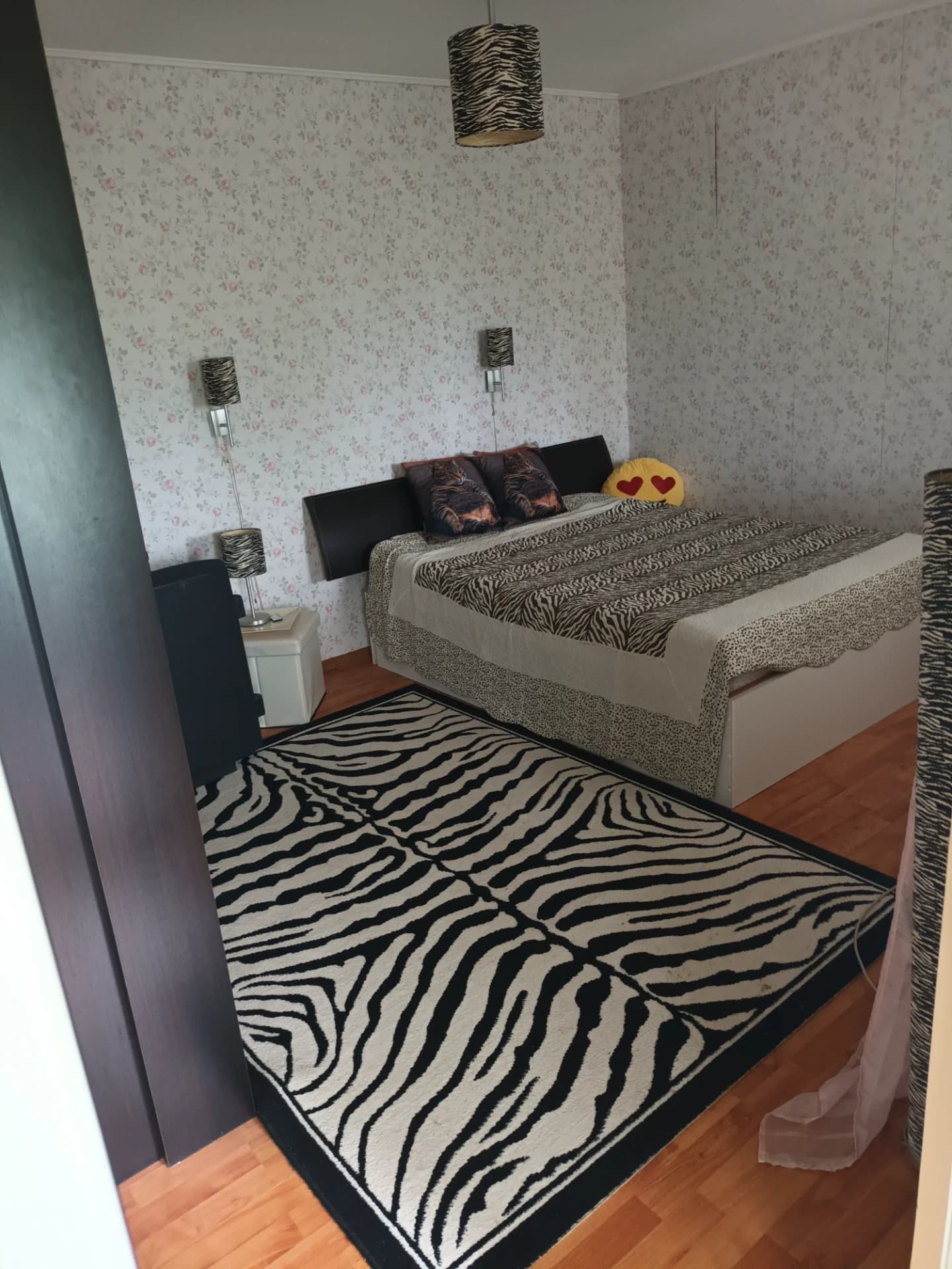 Casa de vânzare localitatea Lumina  Constanța.  116m construcție, 258m teren. Se vinde utilată,mobilată.   2dormitoare, living ,magazie,120 000 euro n – fotografia 2 din 8