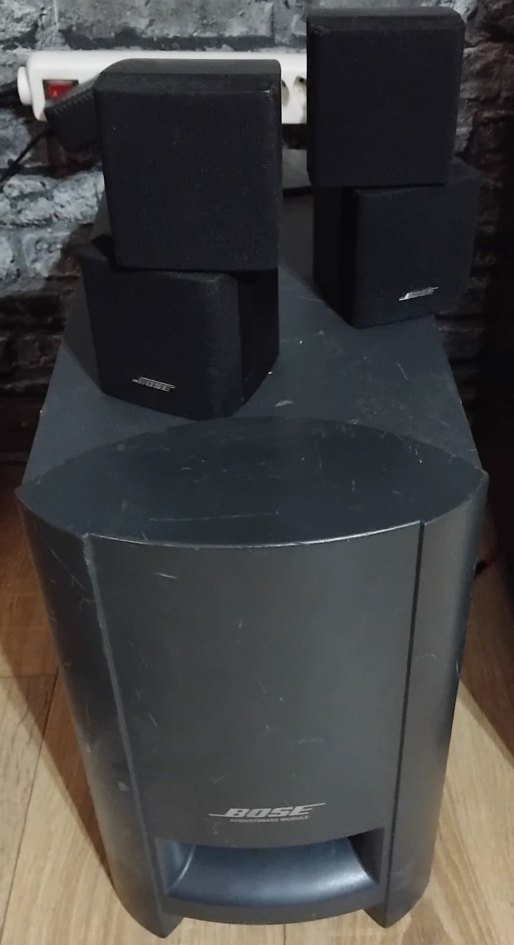 Sistem Bose ,subwoofer +2 sateliți dubli – fotografia 3 din 5