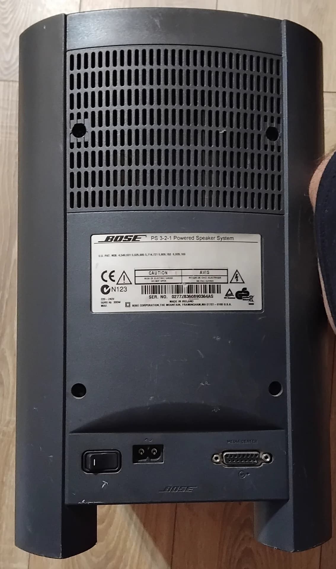 Sistem Bose ,subwoofer +2 sateliți dubli