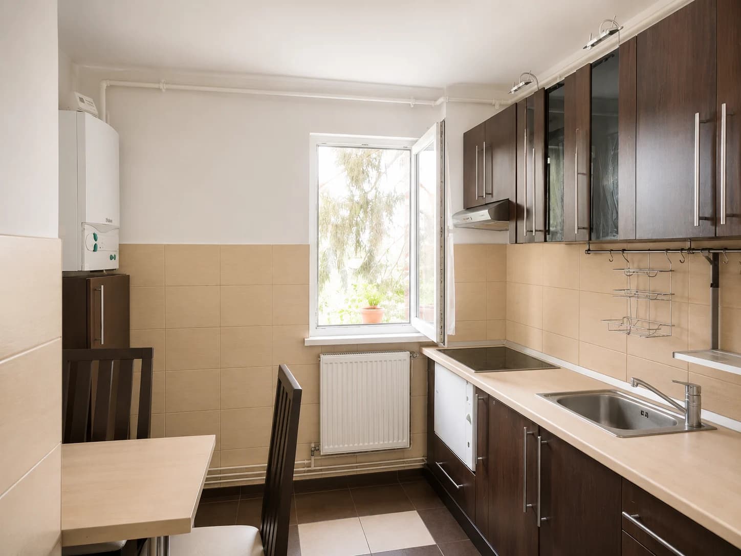 Astra, apartament 2 camere, 2 din 4, liber la vanzare. – Brasov, Brașov