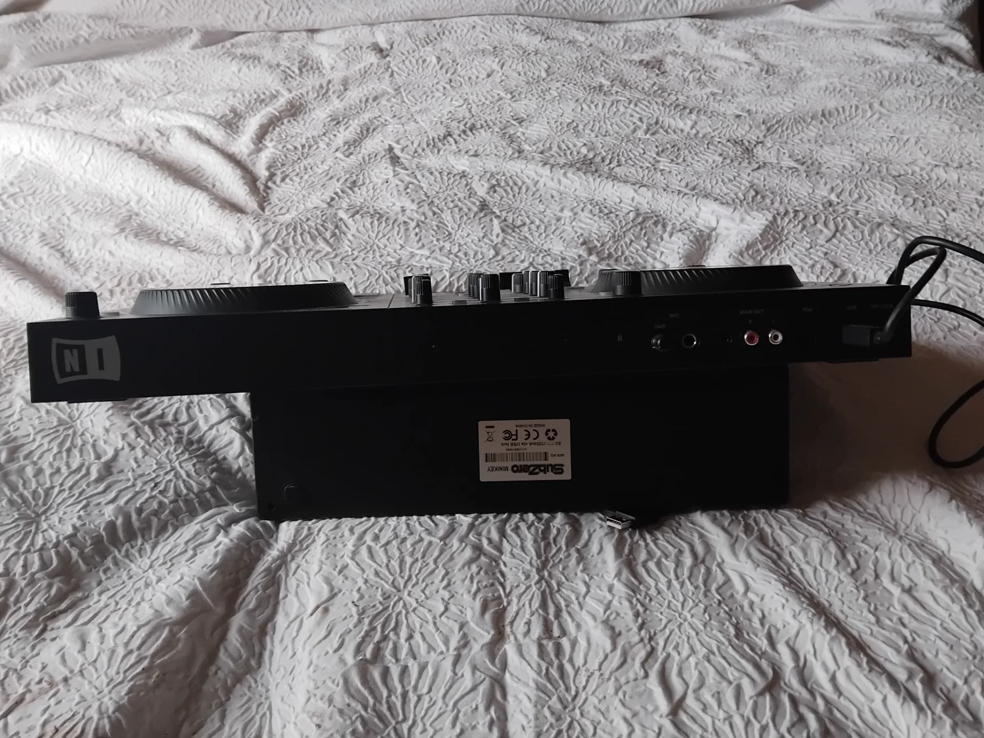 Traktor mixer DJ – fotografia 3 din 8