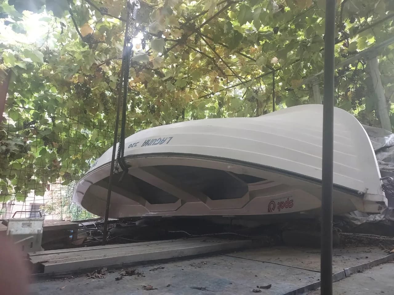 barca laguna fibra cu oglinda pupa – fotografia 5 din 8