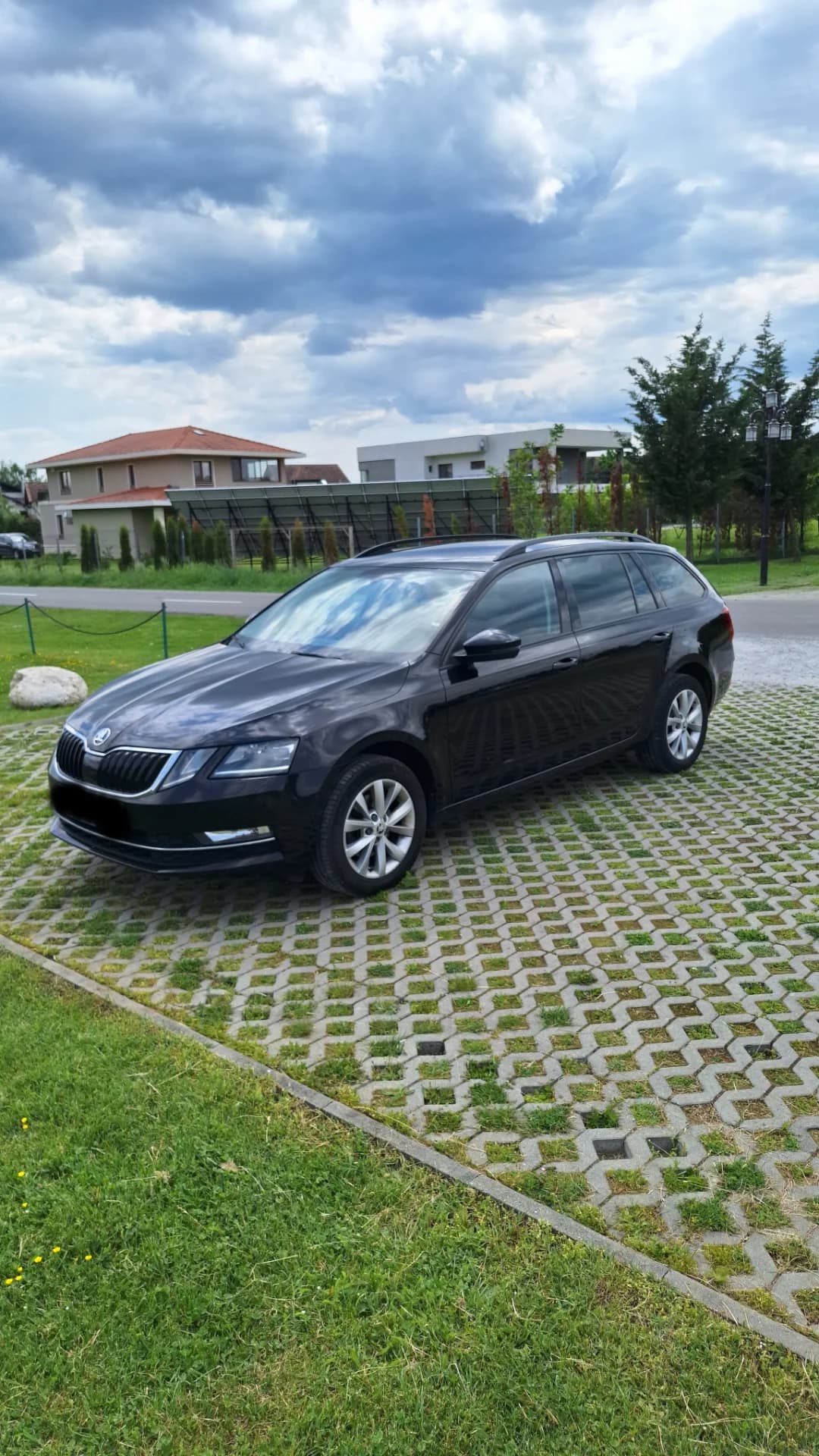 Autoturism Skoda Octavia – fotografia 2 din 8