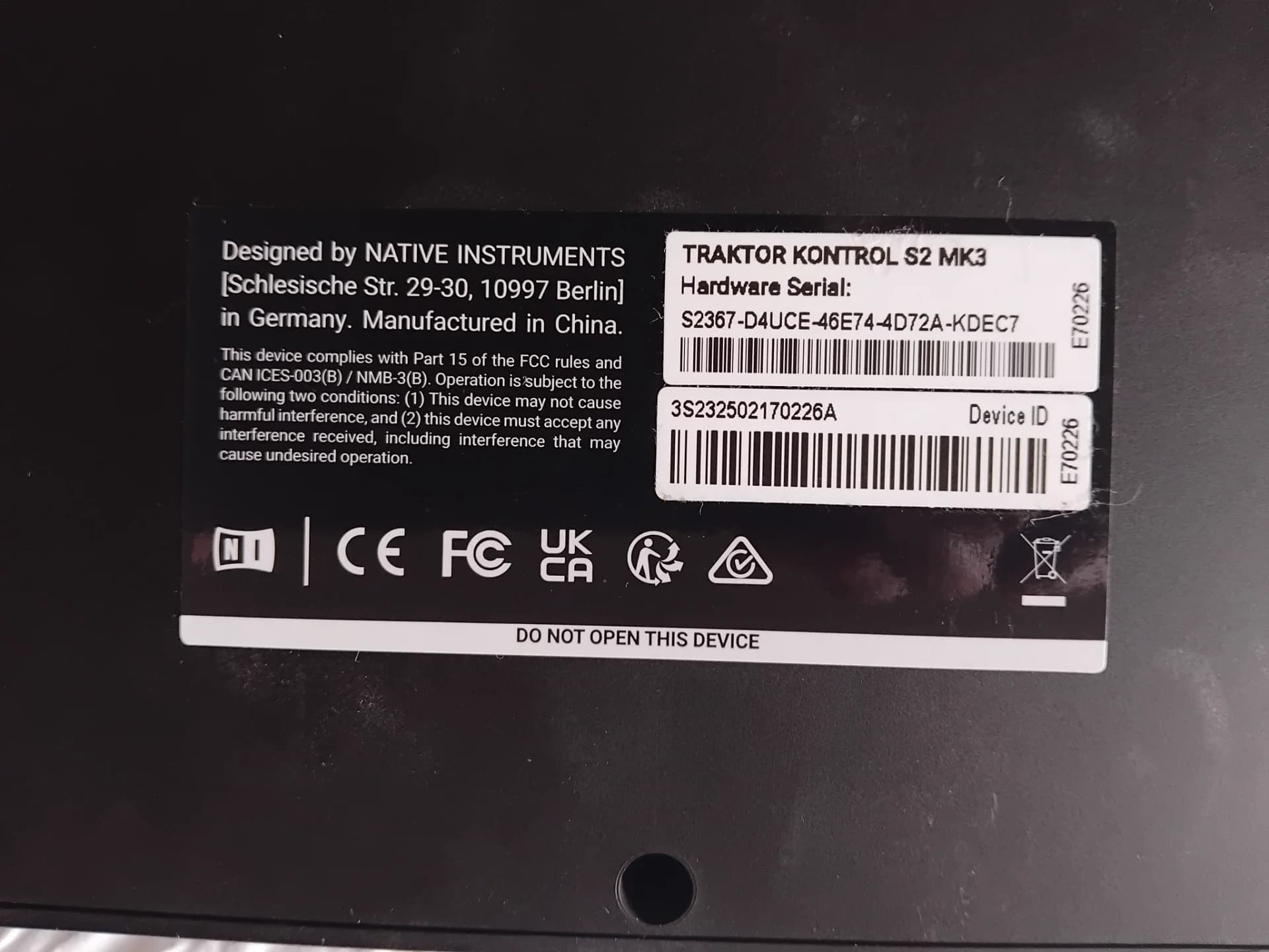 Traktor mixer DJ – fotografia 6 din 8