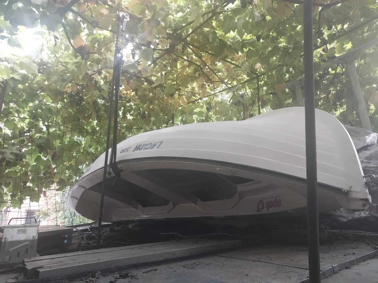 barca laguna fibra cu oglinda pupa – fotografia 7 din 8