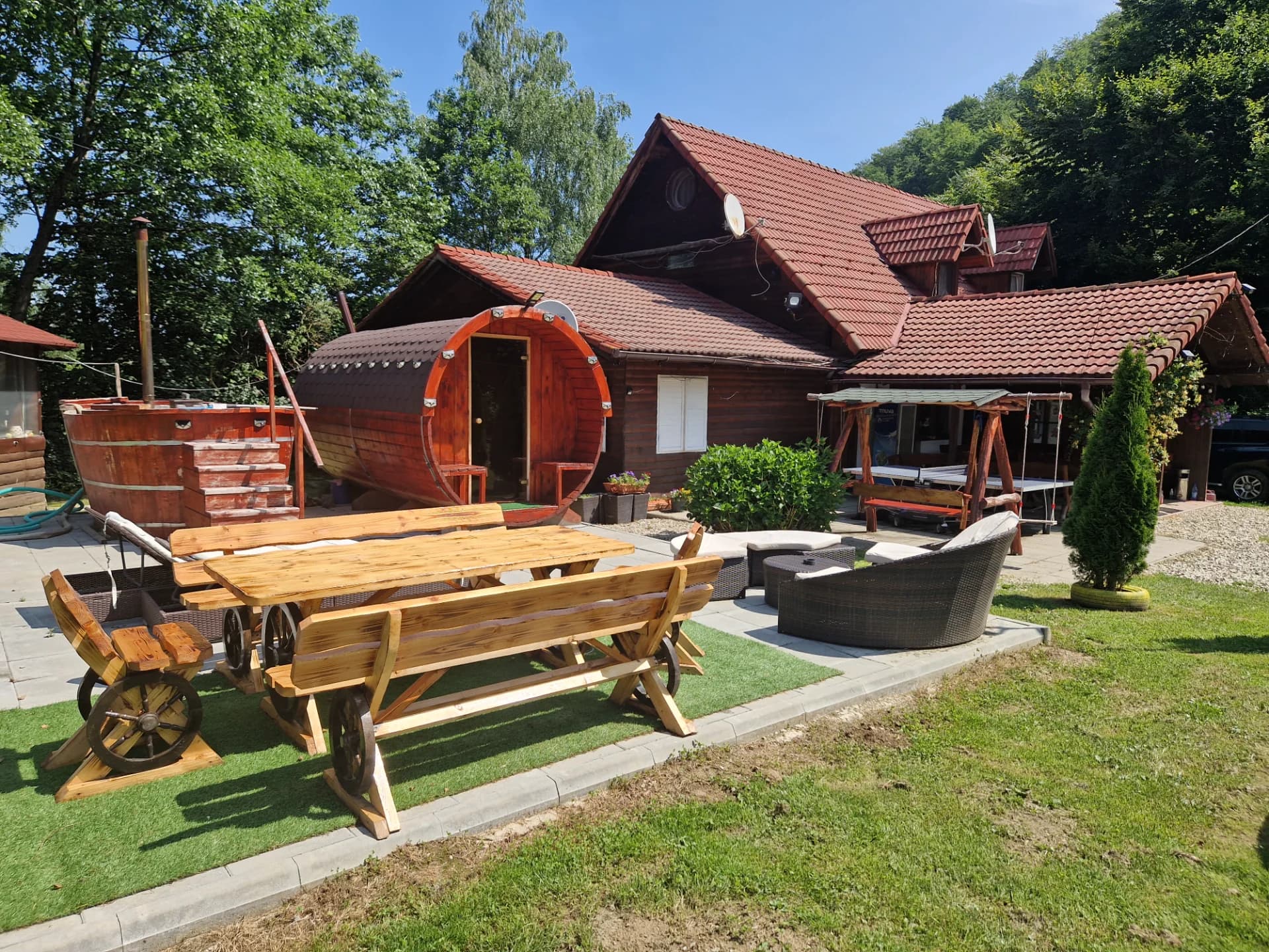 Inchiriez cabana la poalele muntilor fagaras sanbata de sus – Lisa, Brașov – Case de închiriat