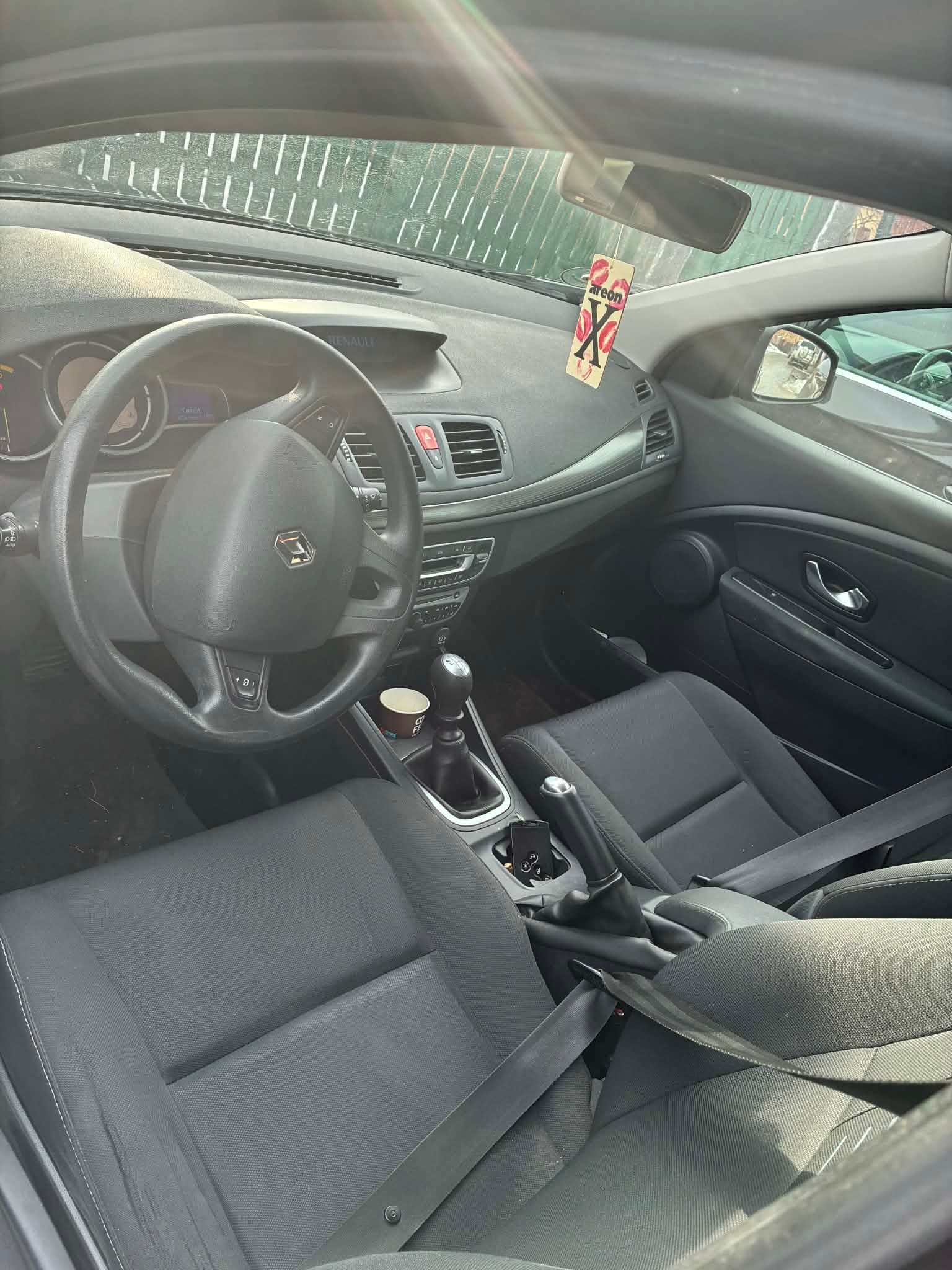 Vând Renault megane 3 – fotografia 3 din 6