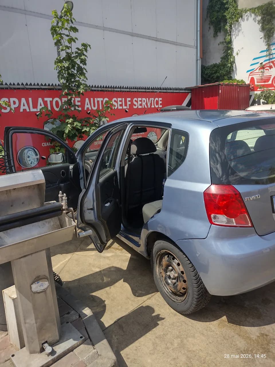 3700roni Bucuresti – fotografia 8 din 8