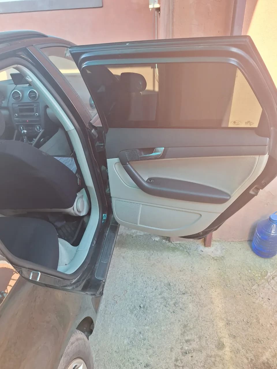 Audi A3 automat, an 2010, motor1600cm diesel, negru, functionare perfecta, 290000km, filtre, ulei, frane, cauciucuri,noi – fotografia 8 din 8