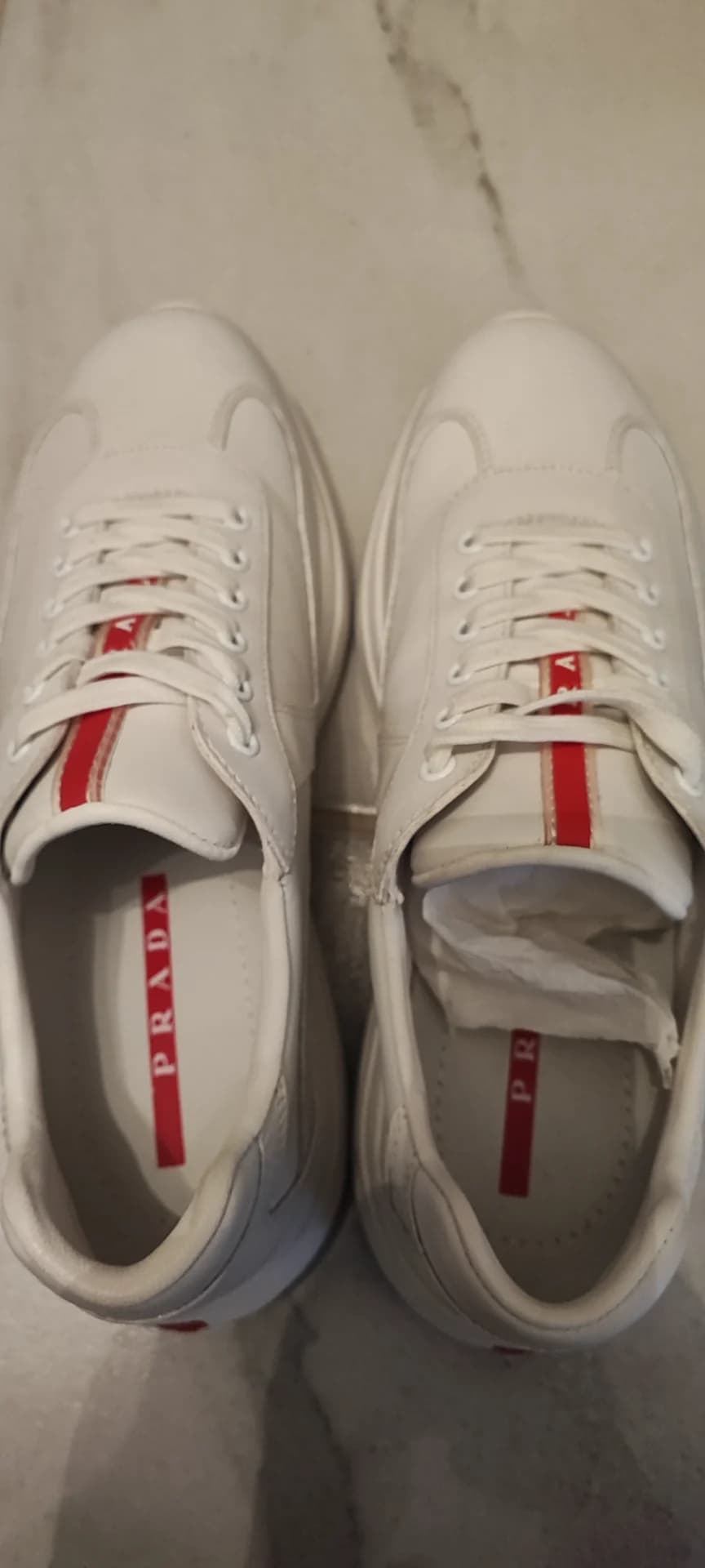 Pantofi sport marca Prada