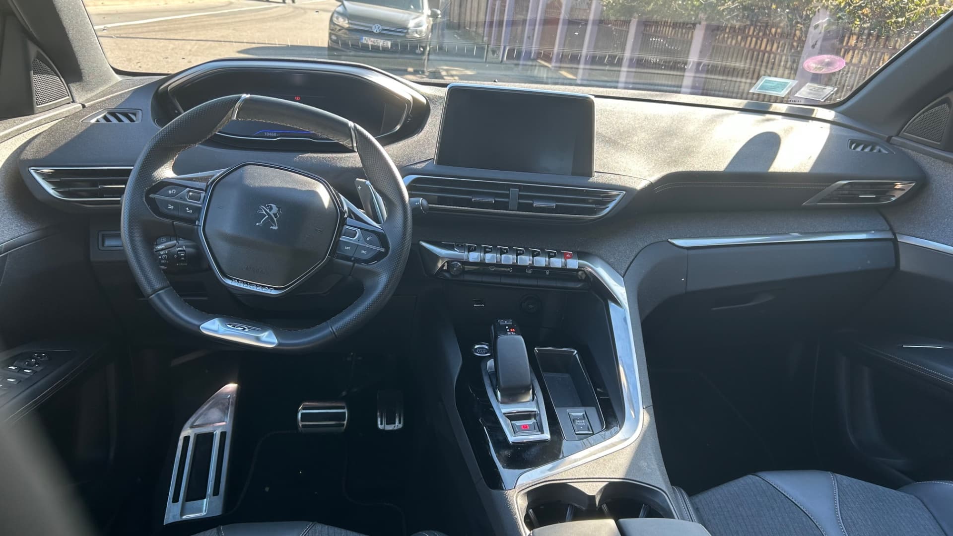 Peugeot 3008 Hybrid, 1.6 benzină an 2021 – fotografia 3 din 8