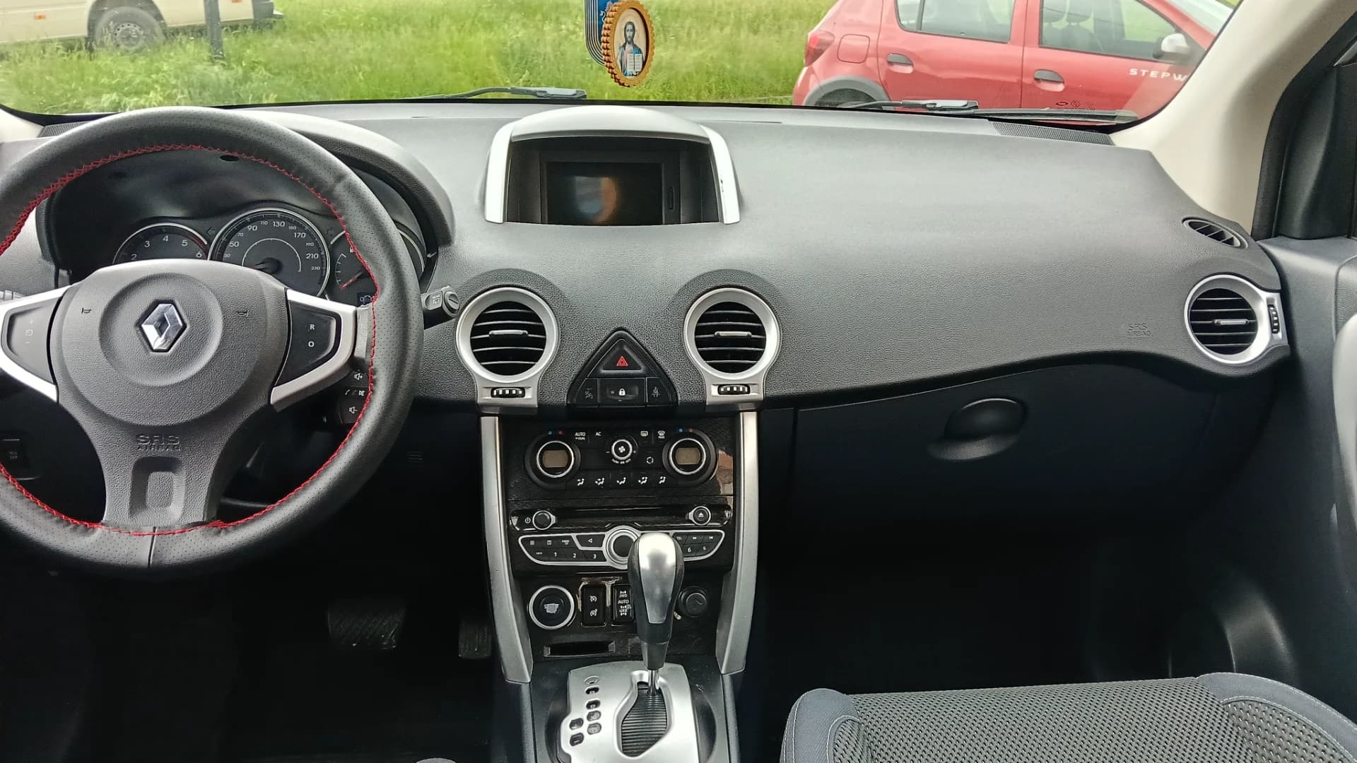 Vând Renault Koleos an 2012 – fotografia 5 din 8